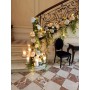 decoration-florale-pour-descente-d-escalier-mariage-lyon