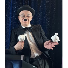 Animation Thème Charlie Chaplin - Sculpteur de Ballon déguisé en Charlot Charlie Chaplin