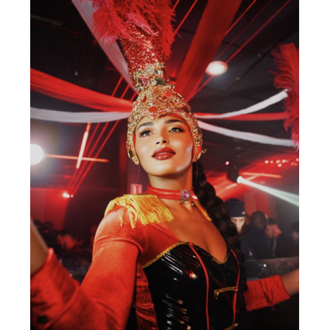 danseuse-cirque-circus-sexy-dance-show-spectacle-danse-performances