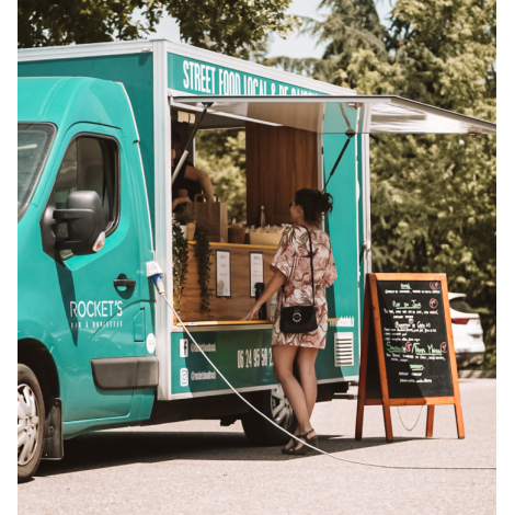 food-truck-ile-enchantee-venissieux-traiteur-camion-mariage