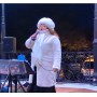 Animation-de-rue-sur-le-thème de Noël- spectacle-animation-de-rue-lyon-noel-chants-chanteuse-de-noel