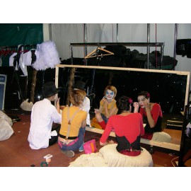 spectacle-pour-enfants-arbre-de-noel-lyon-clowns-comediennes-animation-noel