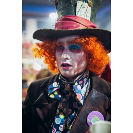 spectacle-pour-la rue-carnaval-chapelier fou-sosie-johnny-deep-deambulation-fantastique