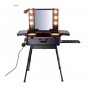 location table maquillage Lyon - Valise maquillage avec lumière - Poste maquillage - Studio maquillage - Make Up - Coiffeuse