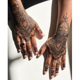 Tatouage au Hénné Lyon - Animation tatoo au henné - Tatoueuse Lyon