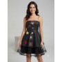 location-robe-courte-noir-lamé-brillant-avec-volant-tulle-noir-style-fun-lyon
