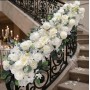 location-chemin-fleurs-artificiels-decoration-florale-arche-deco-mariage-lyon-guirlande-fausses-fleurs-blanches-feuillage-vert
