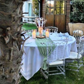 location-decoration-table-mariage-theme-champetre-pampa-chem-table-vert-zen-bougies-vase-petales-roses-lyon