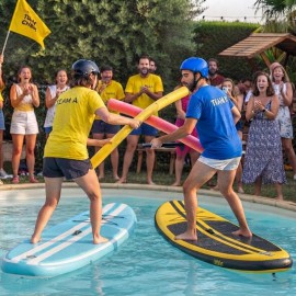 epreuve-joute-sur-piscine-animation-team-building-entreprise-lyon-organisation-olympiades-jeux-d'eau