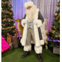 location-costume-deguisement-pere-noel-marron-beige-forêt-luxe-gris-theme-nordique-nature-et-montagne-lyon