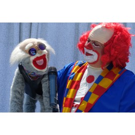 Ventriloque Lyon - Ventriloquie pour enfants à Lyon - spectacle de ventriloquie - Ernest fait son show
