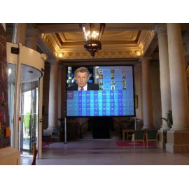 Location vidéo projecteur à Lyon - Rétro projecteur - Grand écran pour événement.