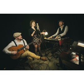 Orchestre groupe musiciens jazz swing manouche années 1920 Lyon