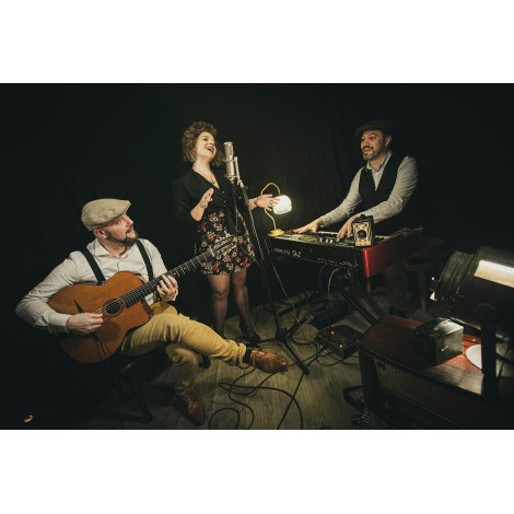 Orchestre groupe musiciens jazz swing manouche années 1920 Lyon