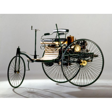 Location engin historique - tricycle à vapeur - Première automobile